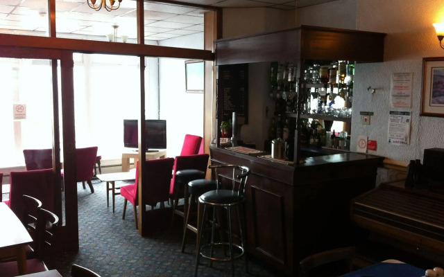 Howard Hotel