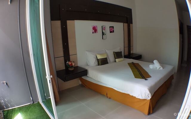 Omsaga Phuket Hotel