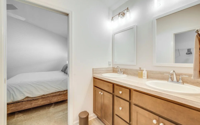 Pool Access, Patio & Grill: Sunny Florida Escape!