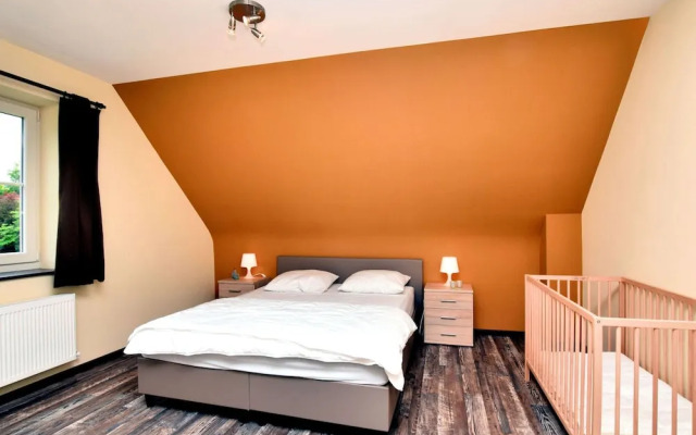 Holiday Home in Hastiere Near Forest