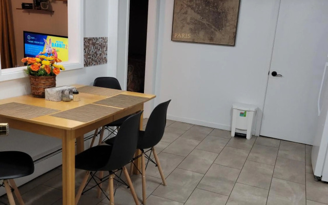 Vibrant apartment in the heart of the town