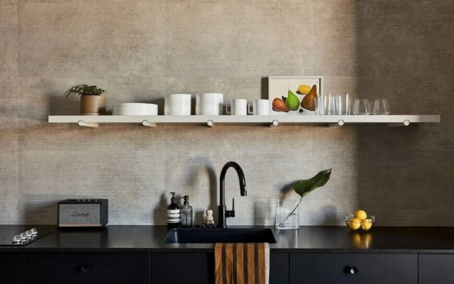 Archway Hotel & Residences