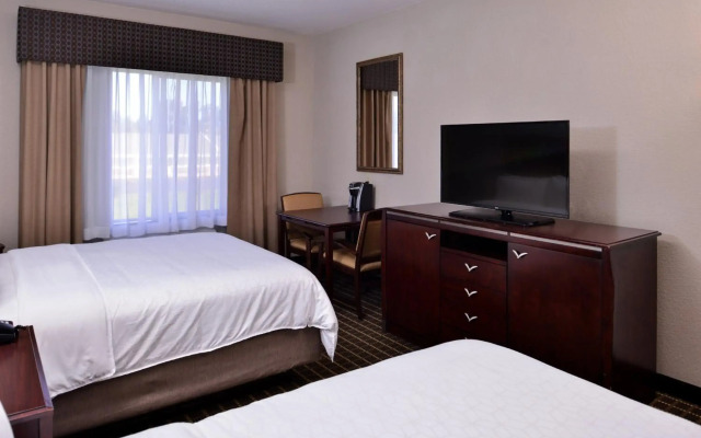 Holiday Inn Express Hotel & Suites Pittsburg by IHG