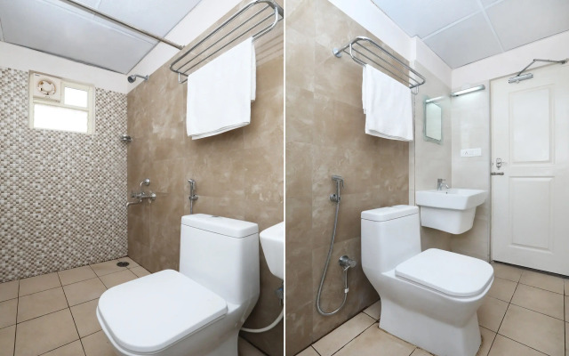 Indra Comforts By OYO Rooms