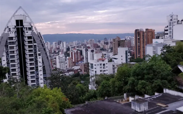 Luxury Modern & Elegant Estrato