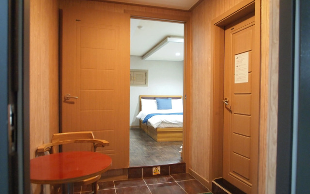 Hostel J Stay