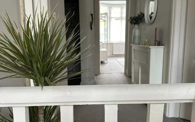 Luxury Family Home Central Bournemouth Sleeps 6