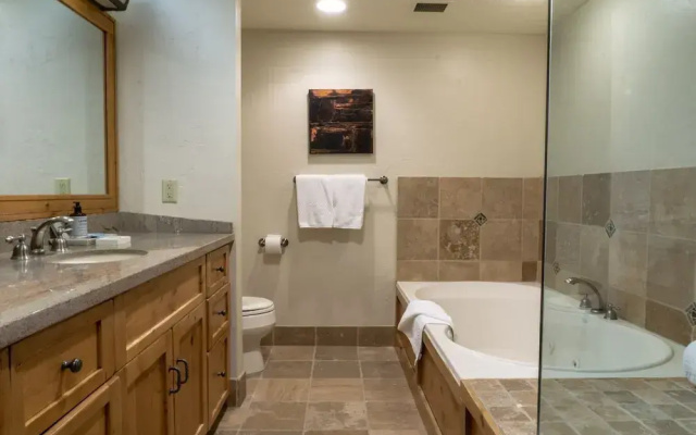 Three Bedroom Penthouse at the base of Canyons by RedAwning