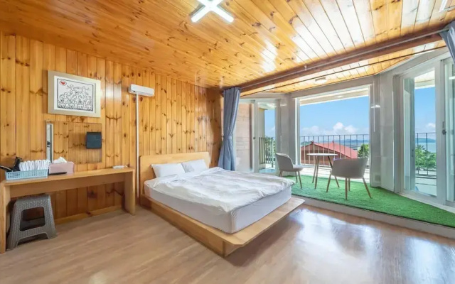 Ganghwa Marinwon Pulbilra Gajok Pension