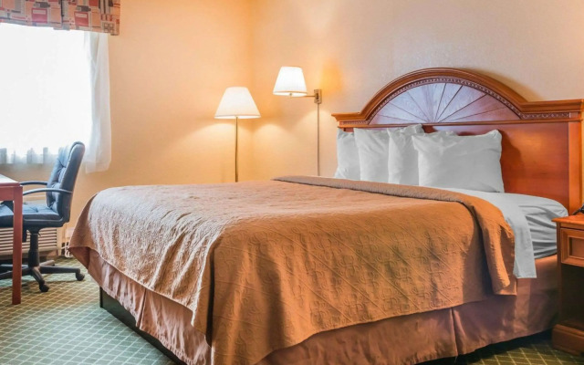 Quality Inn & Suites Detroit Metro Airport