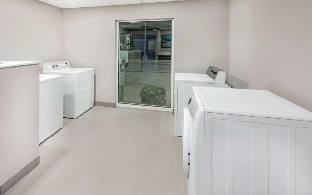 Hawthorn Extended Stay by Wyndham Ardmore