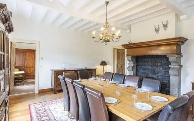 Luxury holiday home in Érezée with bubble bath and sauna
