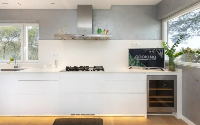 Ferran in Llafranc With 4 Bedrooms and 2 Bathrooms