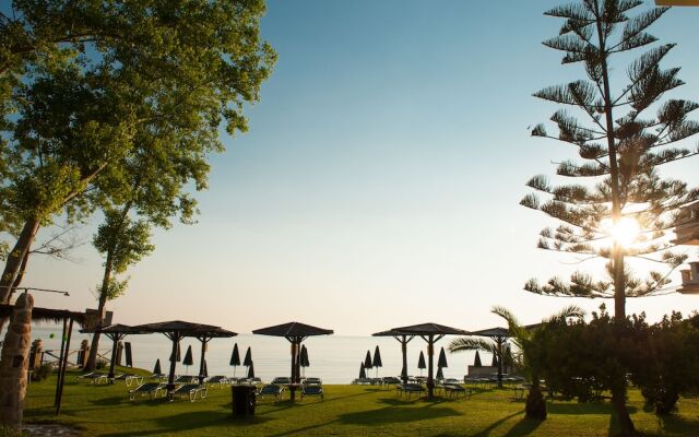 Zarkadis Beach Apartments