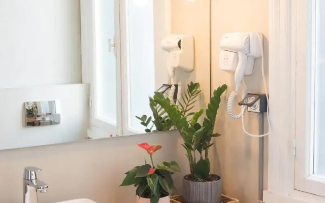 MONK Monastiraki Suites