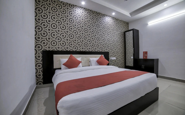 Crown Residency by OYO Rooms