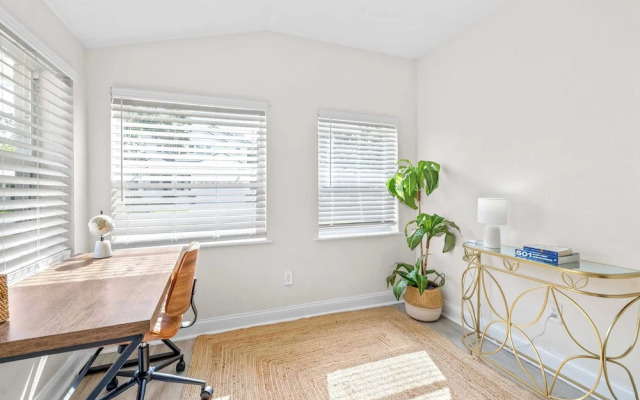 Barefoot Bungalow For 4