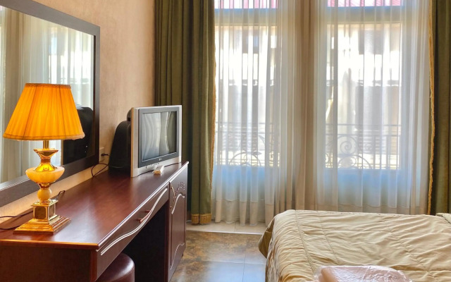 O. Galogre Hotel