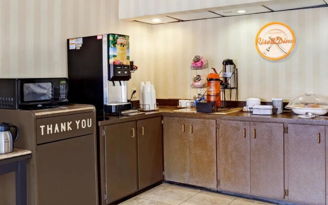 Howard Johnson Downtown Opryland