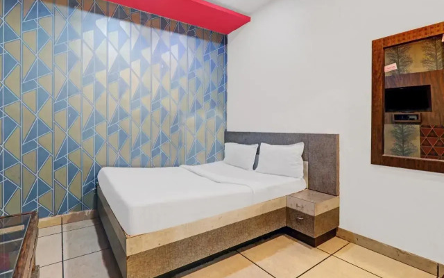 Oyo Flagship 80620 Hotel The Gagan