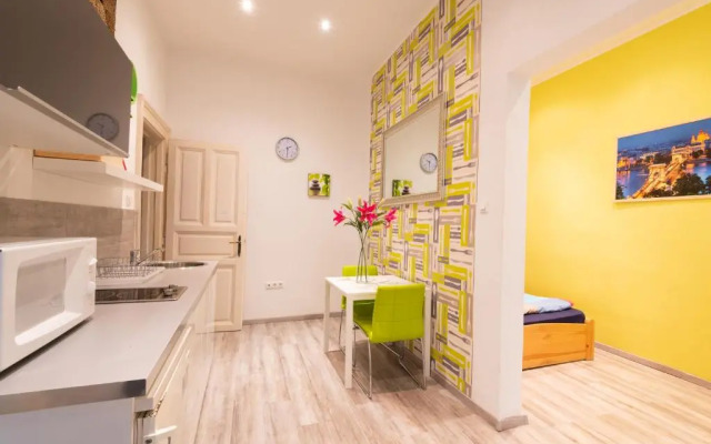 Standard Apartment by Hi5 - West End Center
