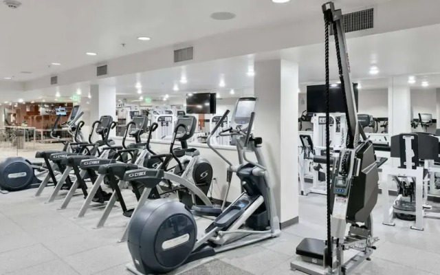 Waterfront Suites At Marina Del Rey