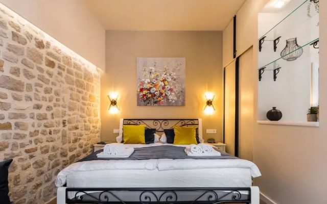 Authentic Stay in the Heart of Zadars Old Town