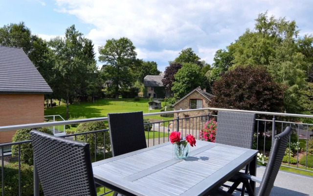 Apartment With Private Garden & Terrace