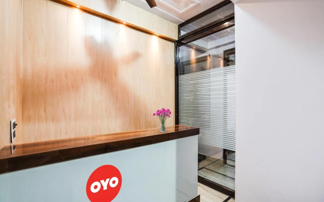 OYO Flagship 70225 Ayurma Inn