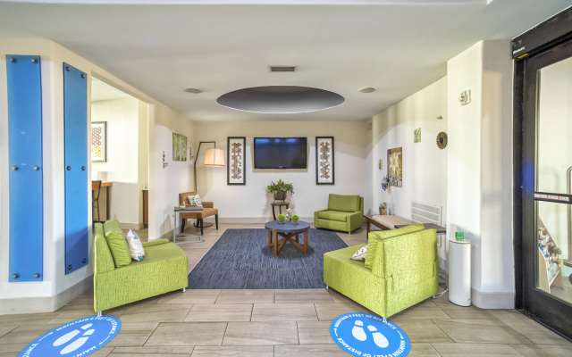 Holiday Inn Express Suites Beeville by IHG
