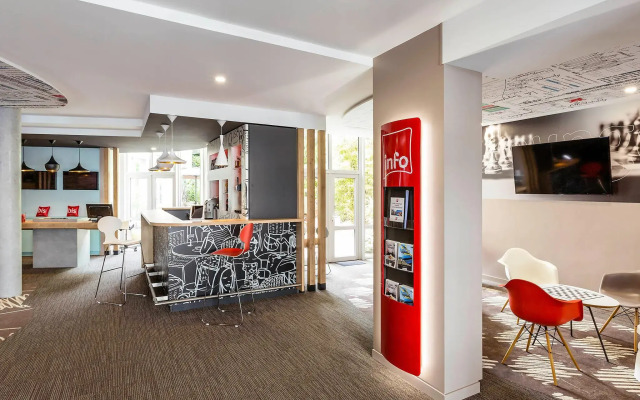 ibis Lannion Cote de Granit Rose