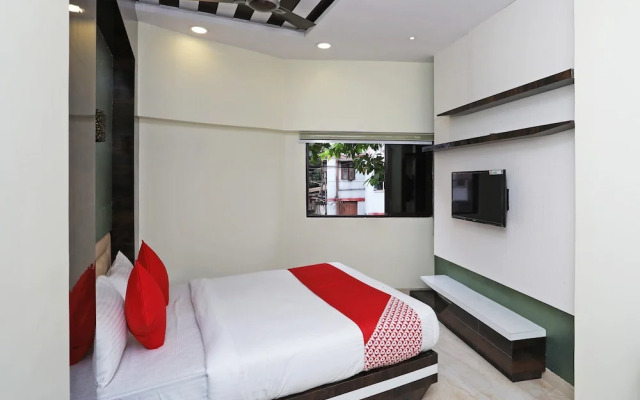 OYO 15617 Abi's Inn