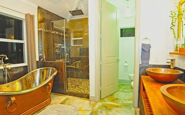 6 Bedroom Homes in Miami by TMG