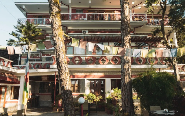Chonor House