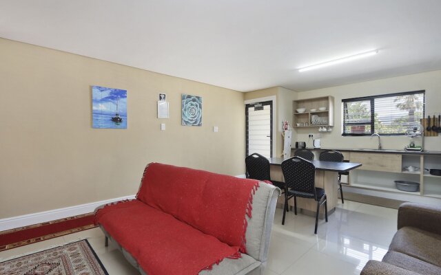 Camdene Guesthouse and sc apartments