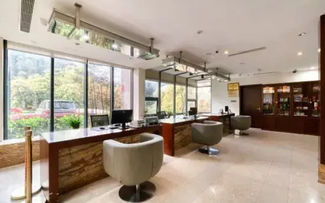 Huajiacun Resort Hotel