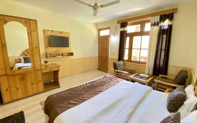 Hotel Purnima River View