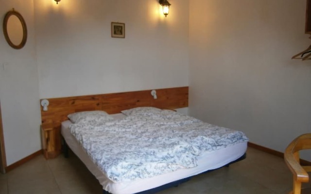 Chambres & Table d'hôtes La Tour de Giry