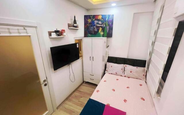 A TINY FLAT IN OLD TOWN AREA 850€ Per mounth