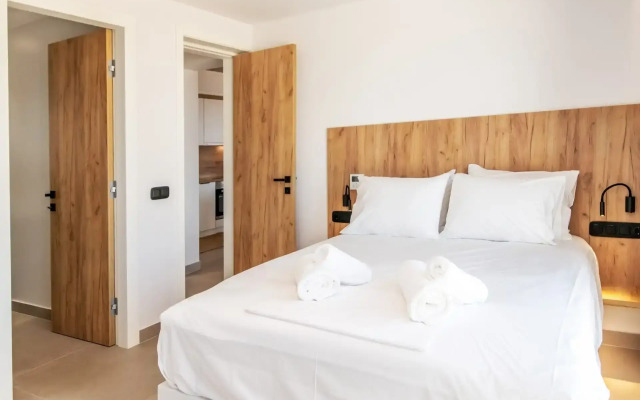 Monogram Travel Tinos