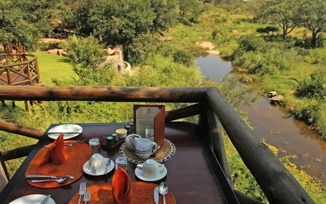 Lukimbi Safari Lodge