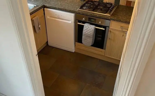 Lovely 2-bed House in Rochester