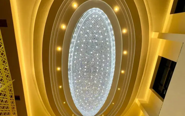 Le Royale Palace