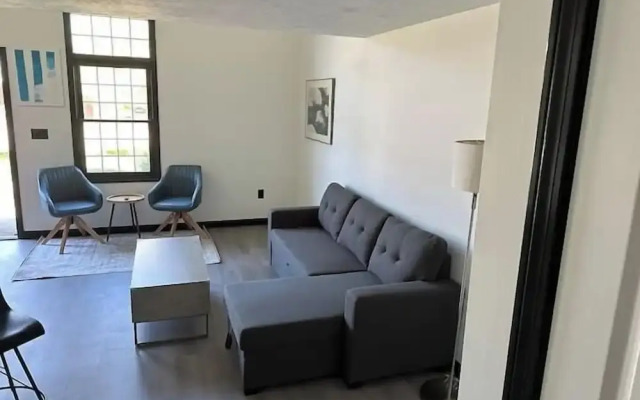 Harborside Suites