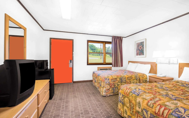 Knights Inn Pine Grove