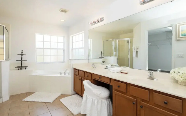 Divas Villa at Watersong