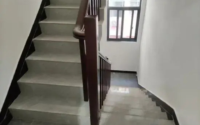 Qianjiang Hongda E-sports Hotel