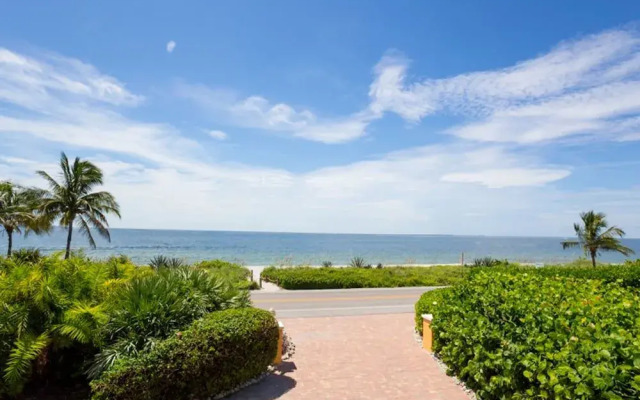 Ark-captiva Beach Villas