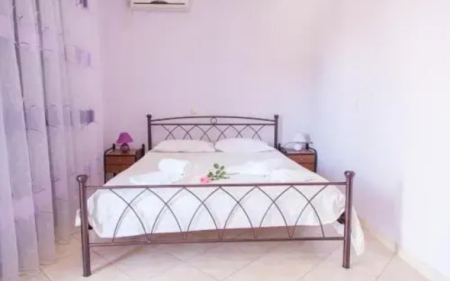 Emelia Apartments