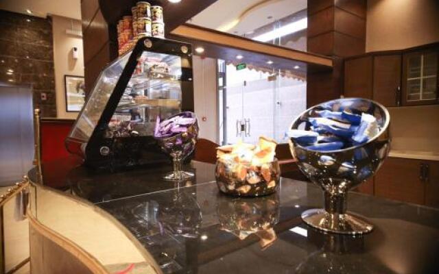 Dar Sadan Hotel Suites